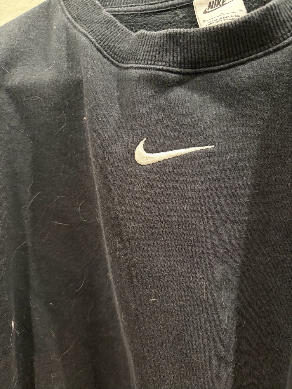 NIKE Black Crewneck Sweatshirt (Women’s S) - Picture 3 of 9